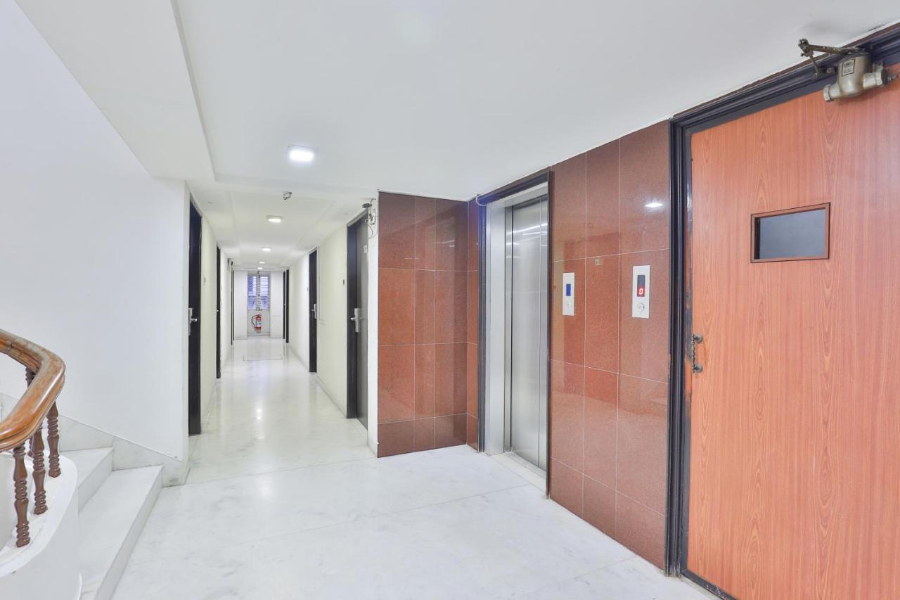 Oyo 2351 Hotel Golden Plaza アーメダバード エクステリア 写真
