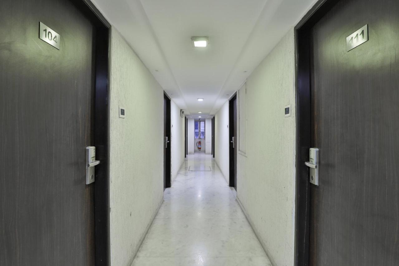 Oyo 2351 Hotel Golden Plaza アーメダバード エクステリア 写真